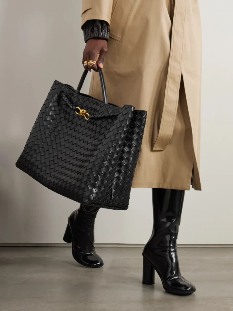 Bottega Veneta Andiamo Large Intrecciato Leather Top-handle Bag