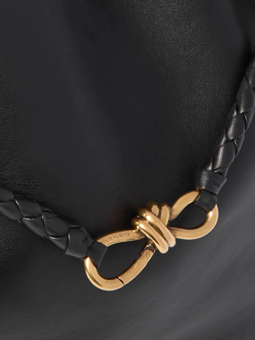 Close-up detail of the Bottega Veneta Andiamo Large Intrecciato Leather Tote