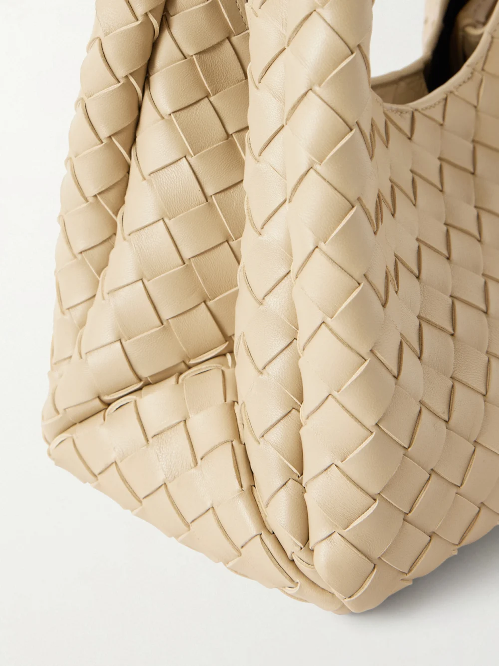 Close-up detail of the Bottega Veneta Campana Intrecciato Leather Tote