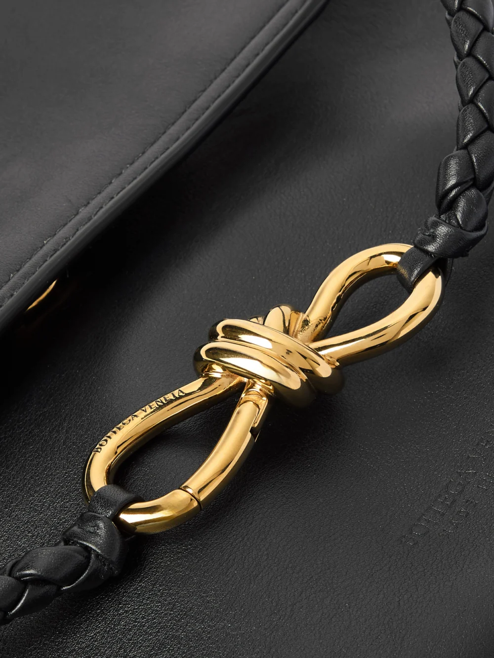 Close-up detail of the Bottega Veneta Ciao Ciao Small Leather Top-handle Bag