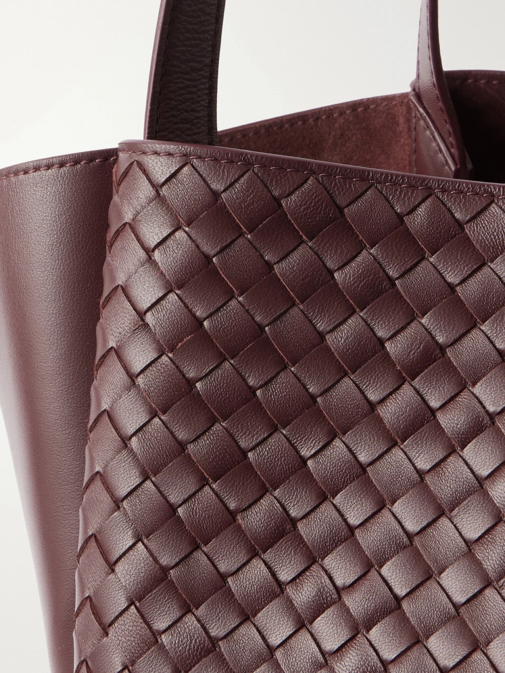 Close-up detail of the Bottega Veneta Corso Intrecciato Leather Tote