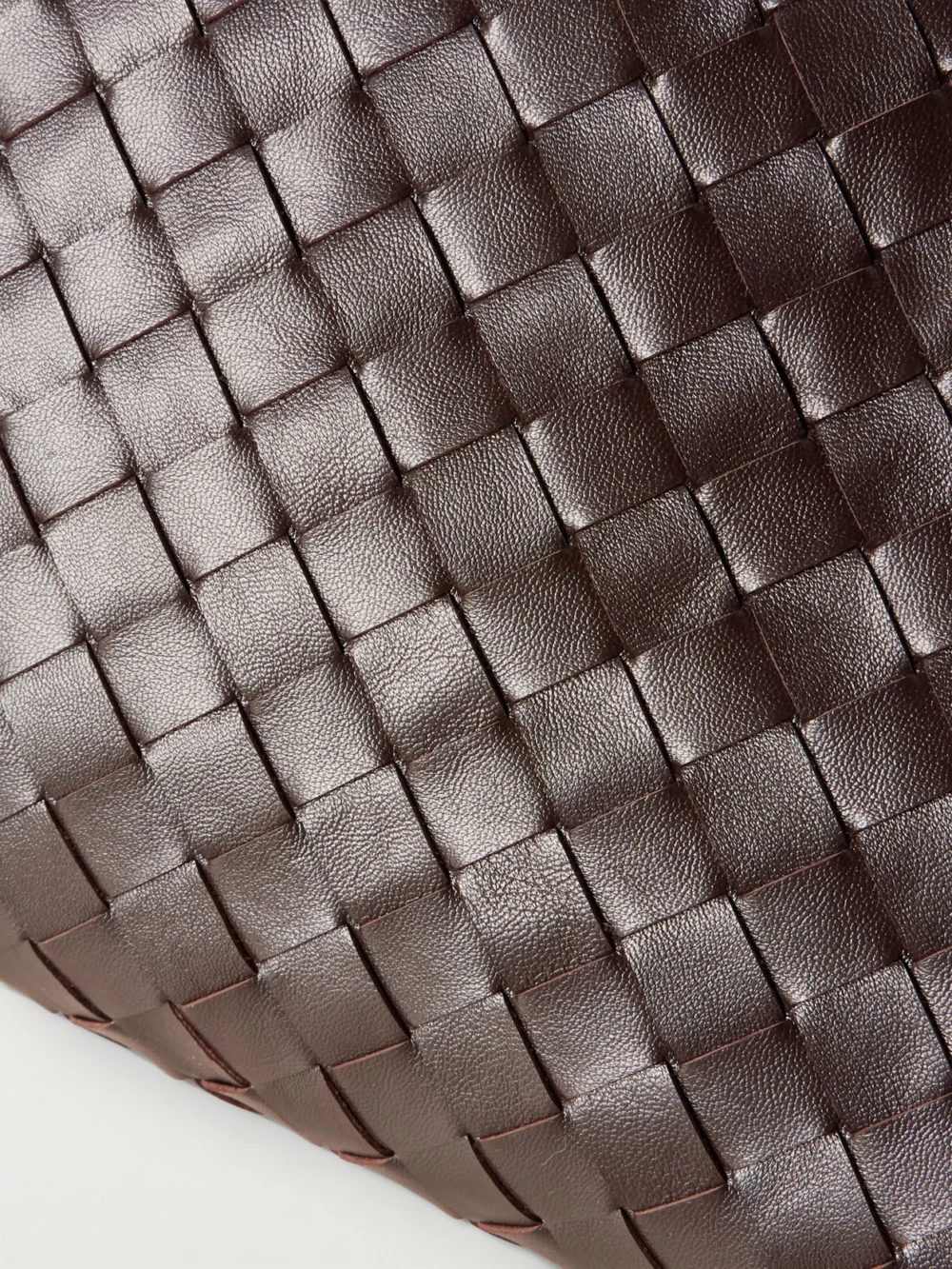 Close-up detail of the Bottega Veneta Hop Small Intrecciato Leather Tote