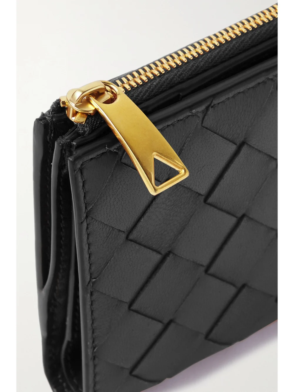 Close-up detail of the Bottega Veneta Intrecciato 15 Leather Wallet
