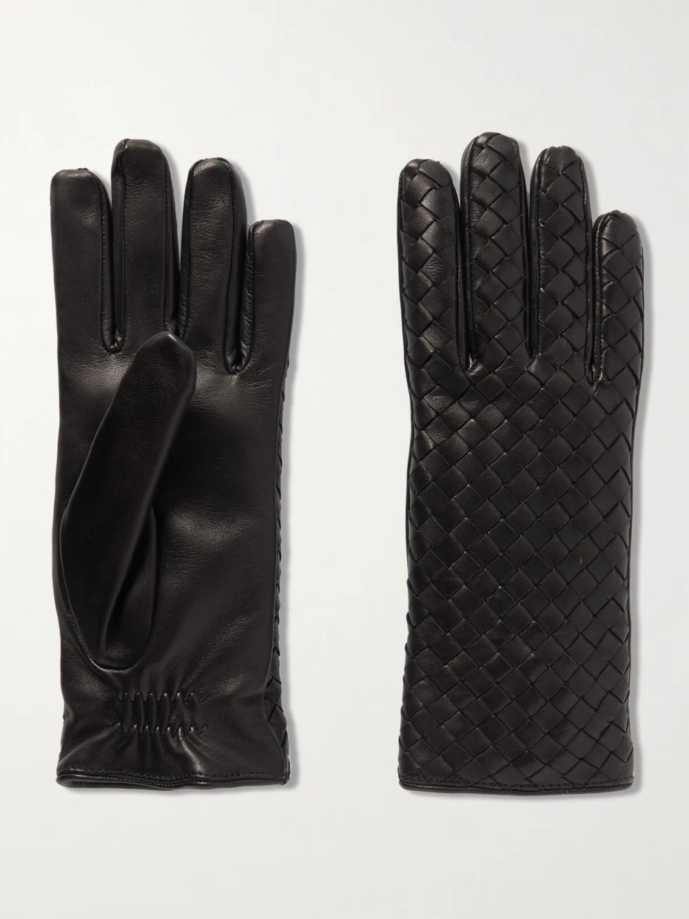 Bottega Veneta Intrecciato Leather Gloves in black