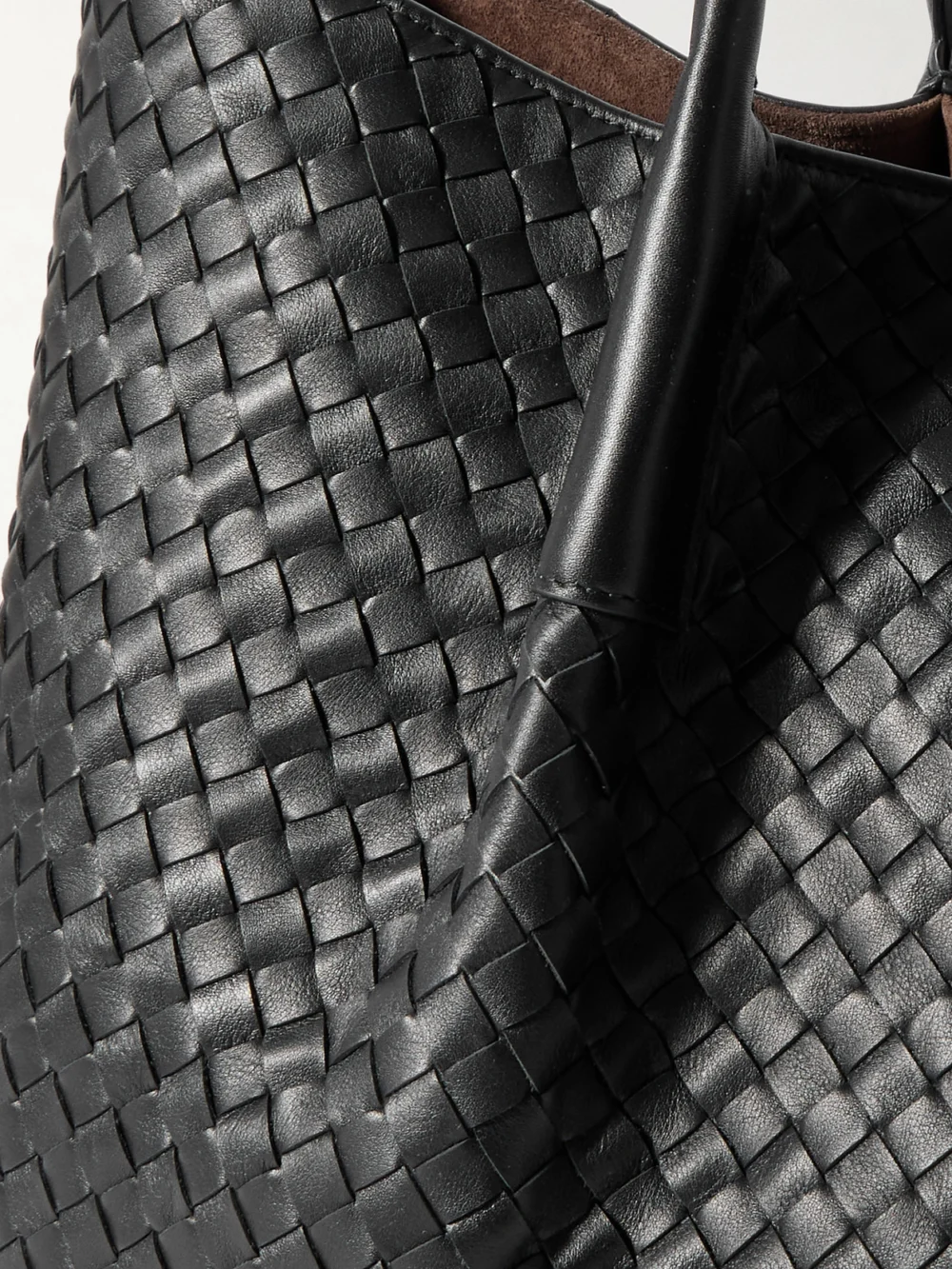 Close-up detail of the Bottega Veneta Pinacoteca Medium Reversible Intrecciato Leather Tote
