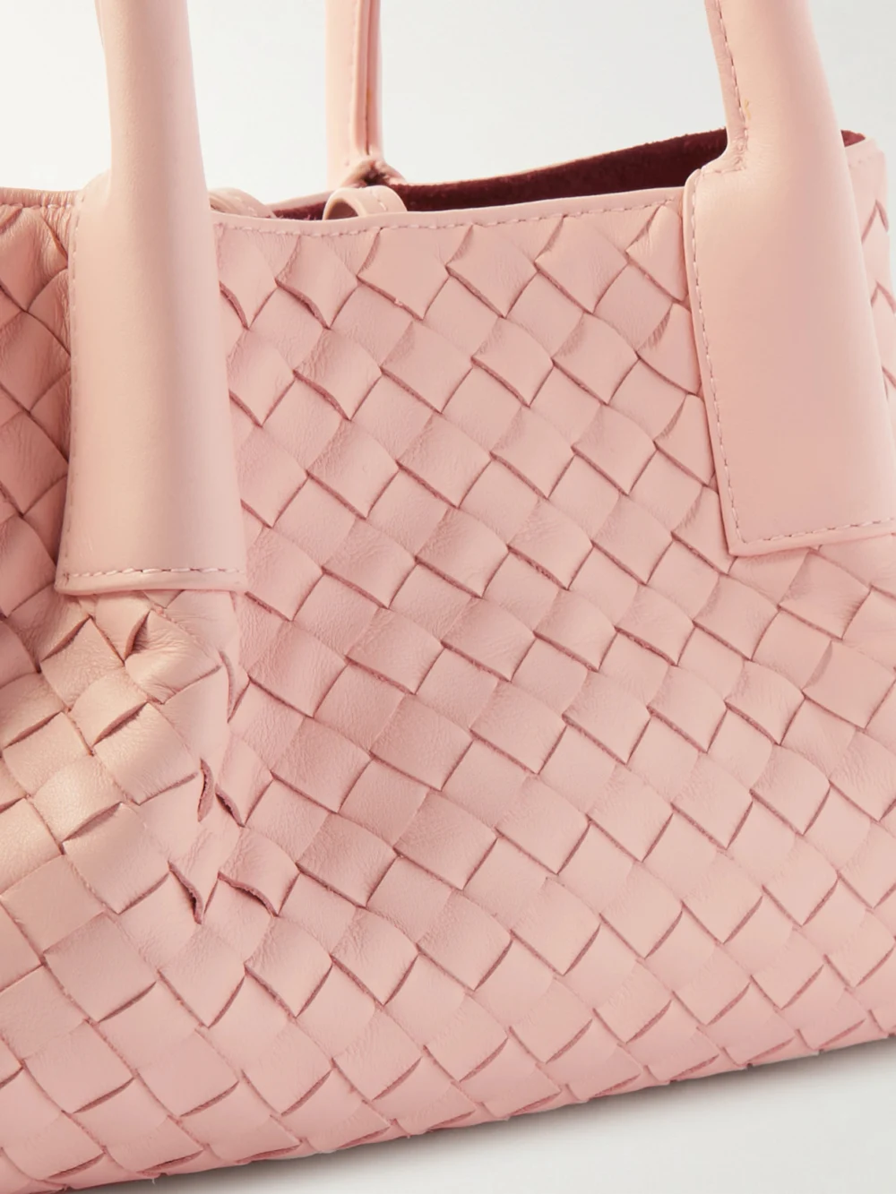 Close-up detail of the Bottega Veneta Pinacoteca Small Intrecciato Leather Tote
