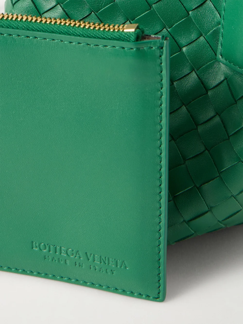 Close-up detail of the Bottega Veneta Pinacoteca Small Intrecciato Leather Tote