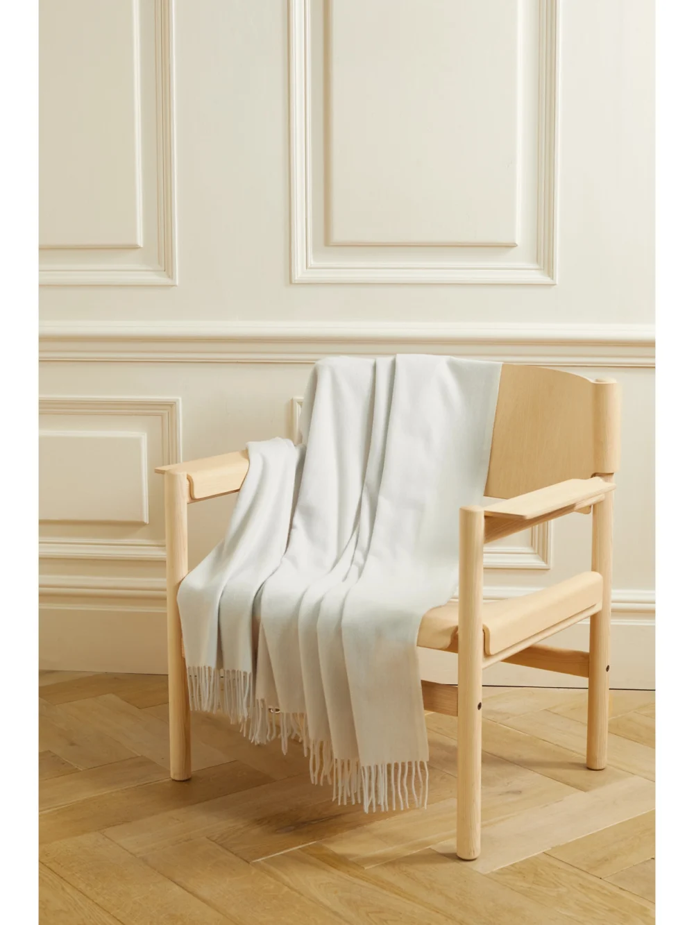 Brunello Cucinelli Fringed Cashmere Travel Blanket in ecru
