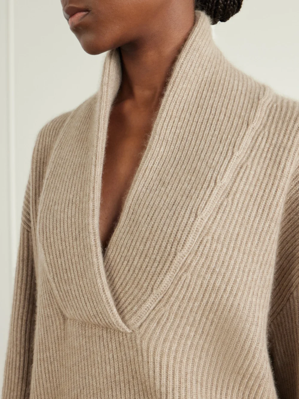 Close-up detail of the Brunello Cucinelli Ribbed-knit Cashmere Sweater