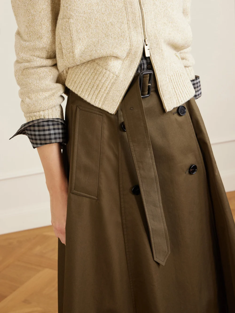 Close-up detail of the Burberry Belted Cotton Midi Skirt