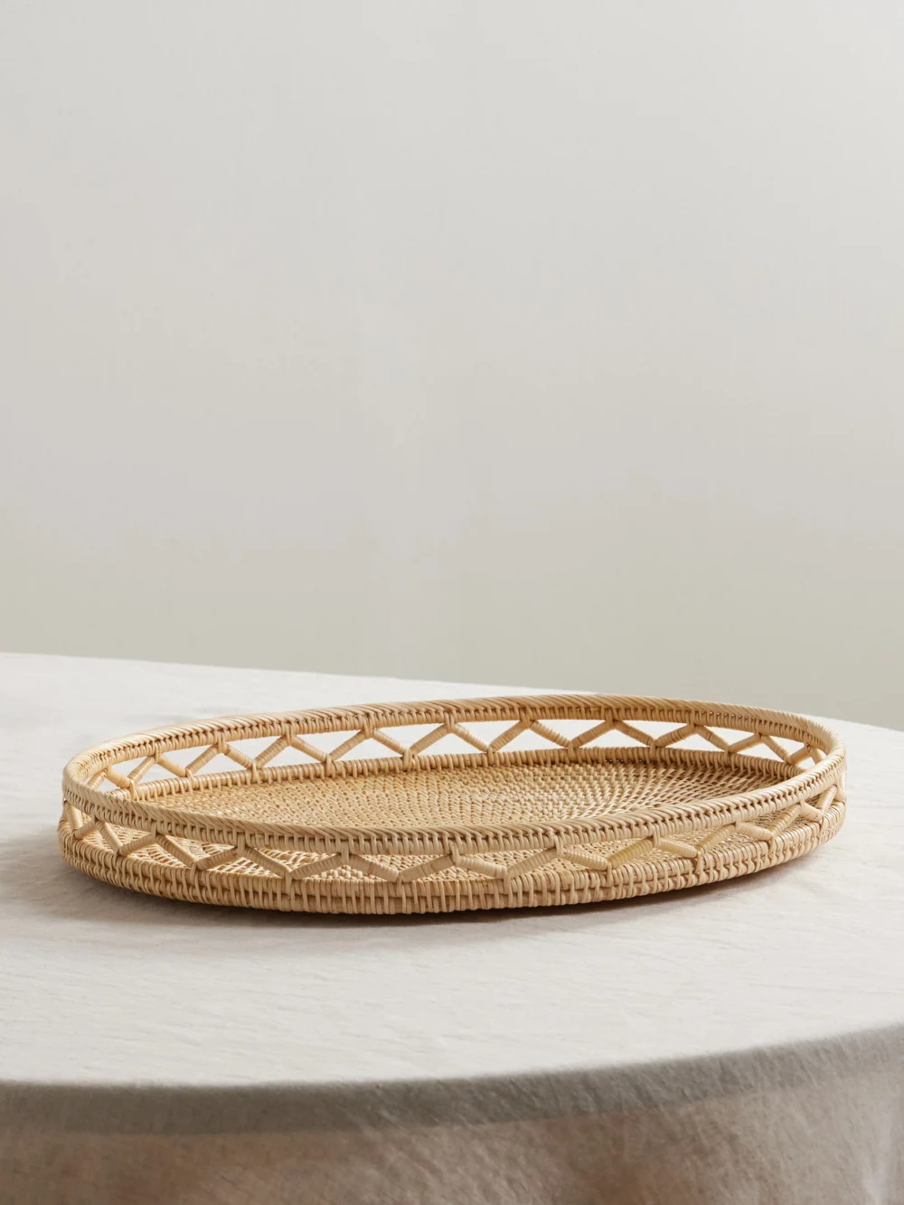 Cabana Sabbia Medium Rattan Tray in light brown