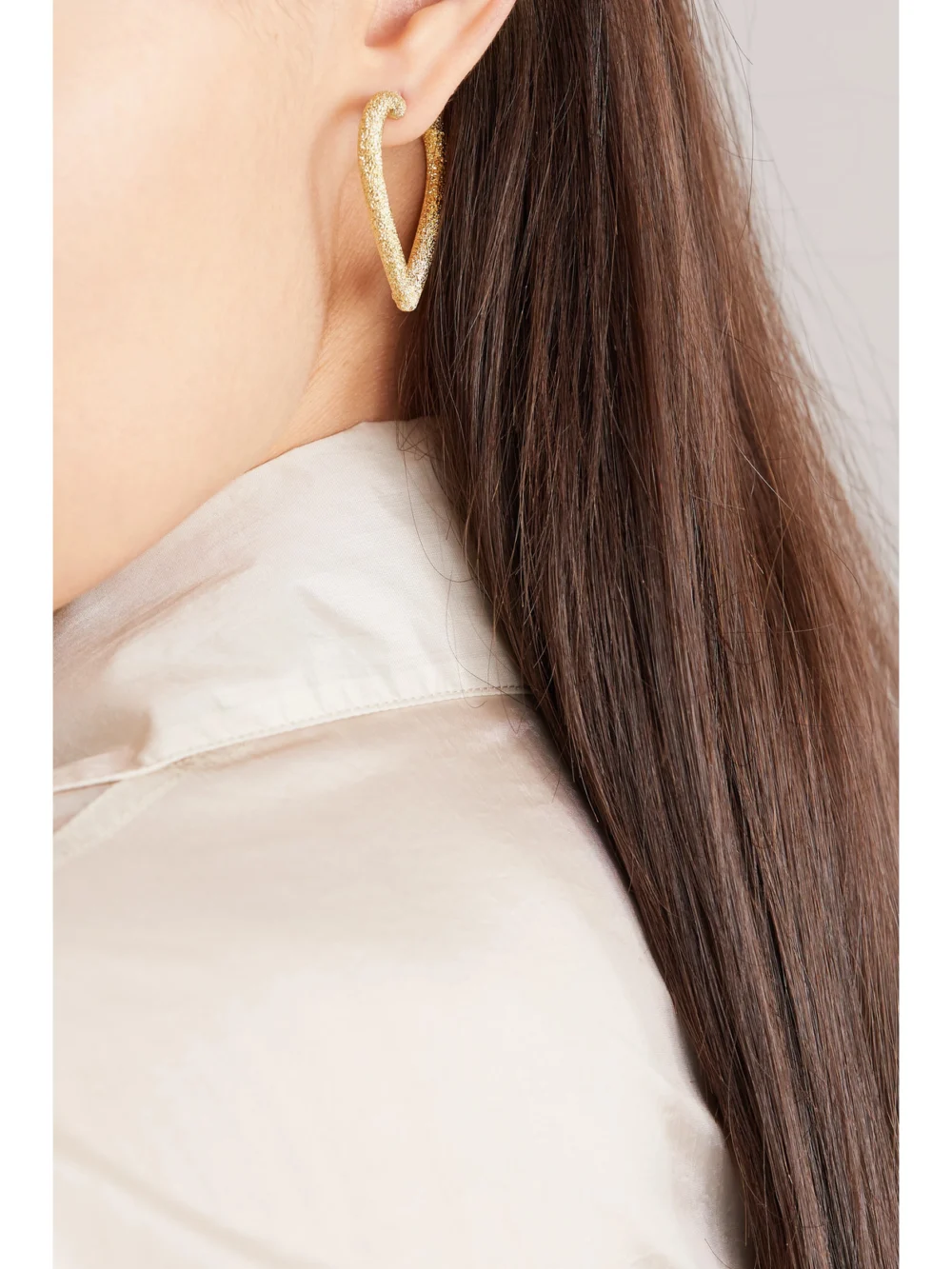 Carolina Bucci Cuore Small 18-karat Gold Hoop Earrings, styled view