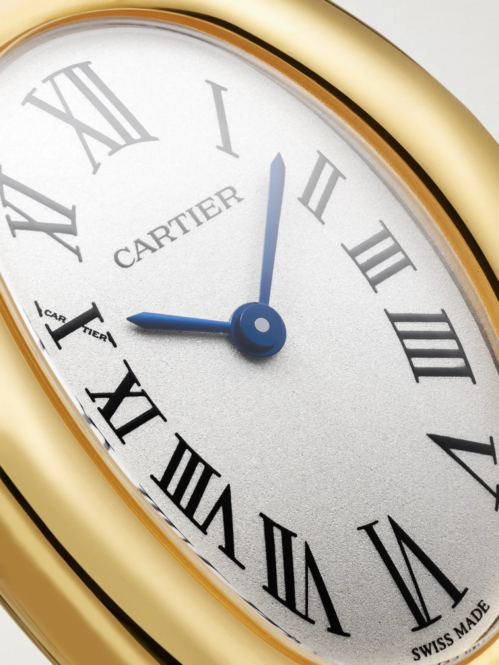Close-up detail of the Cartier Baignoire Mini 18-karat Gold Watch, Ref. Crwgba0024