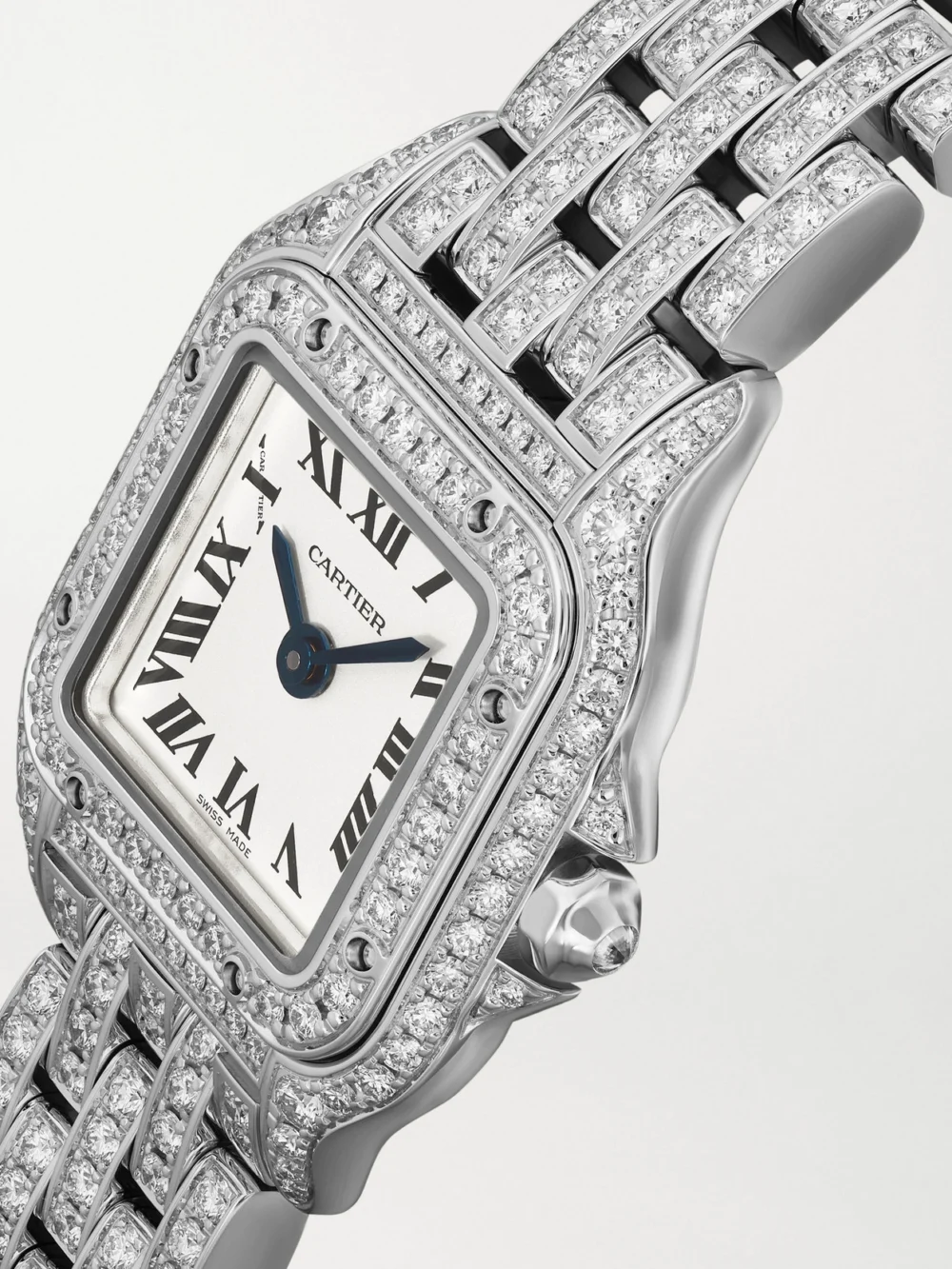 Close-up detail of the Cartier Panthère De Cartier Mini Rhodium-plated 18-karat White Gold Diamond Watch