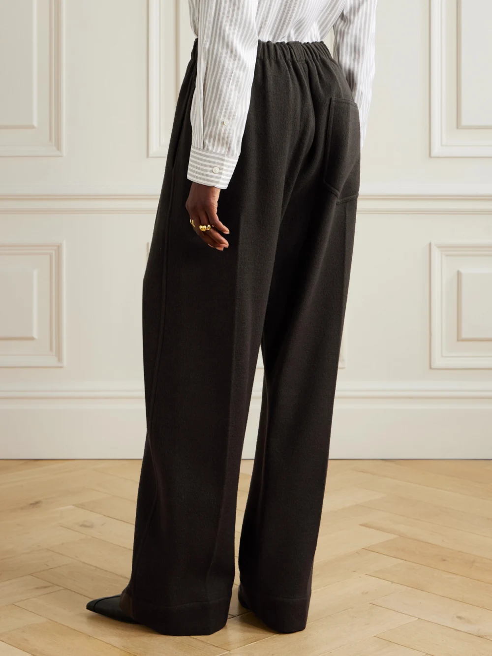 Back view of the Carven Wool-felt Wide-leg Pants