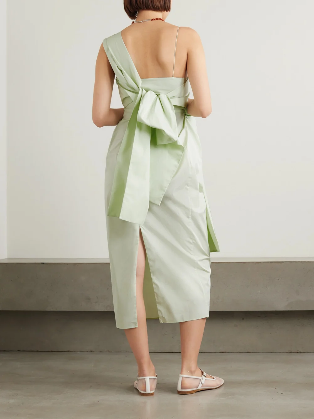 Back view of the Cecilie Bahnsen Valentina One-shoulder Bow-detailed Cotton-poplin Dress
