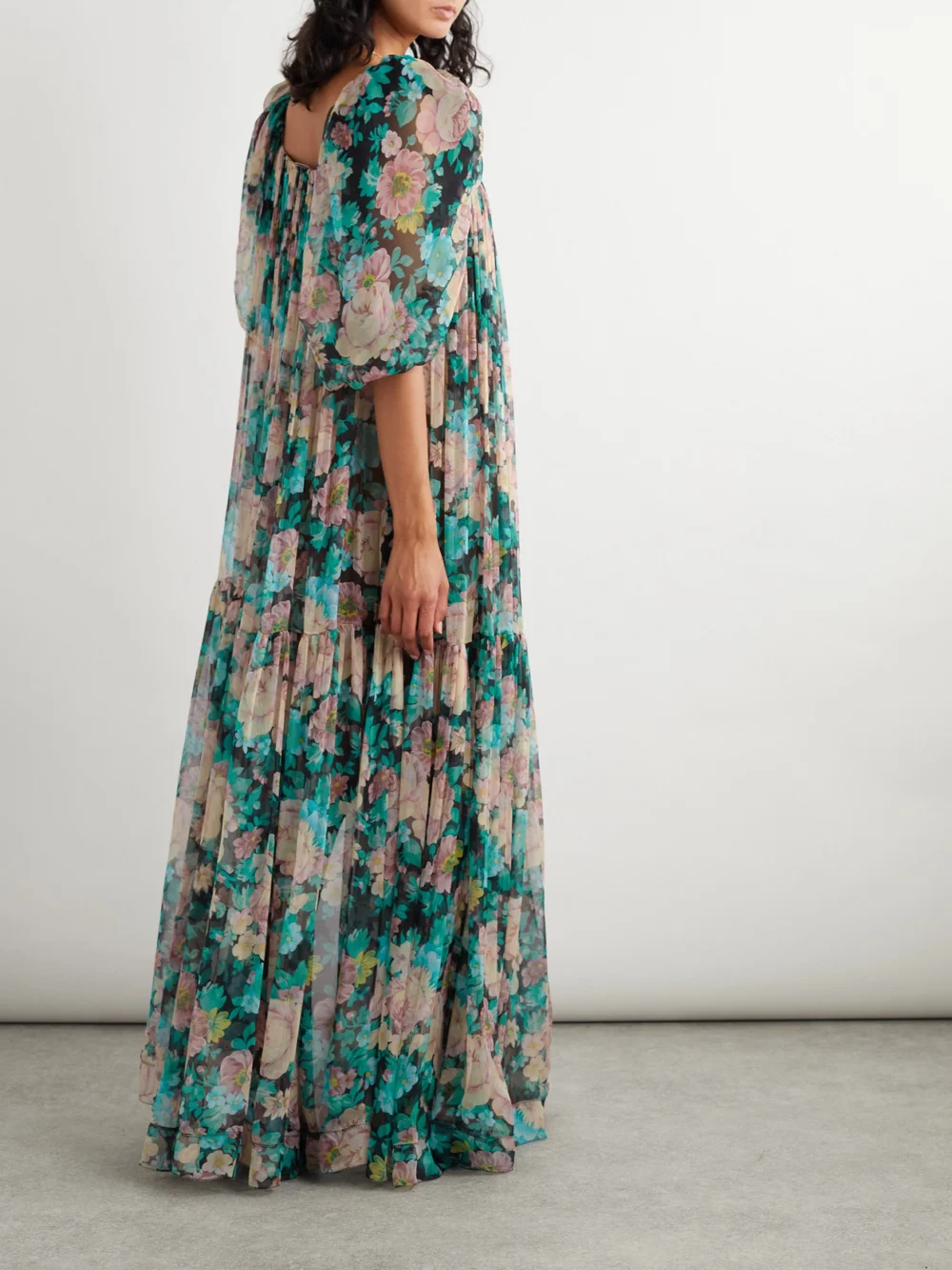 Back view of the Chloé Gathered Floral-print Silk-muslin Maxi Dress