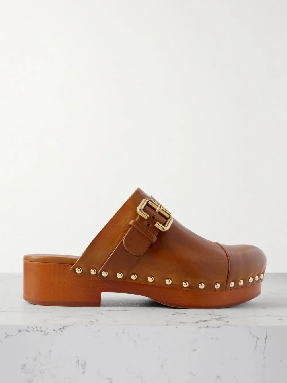 Chloé Jeannette Embellished Leather Clogs in tan