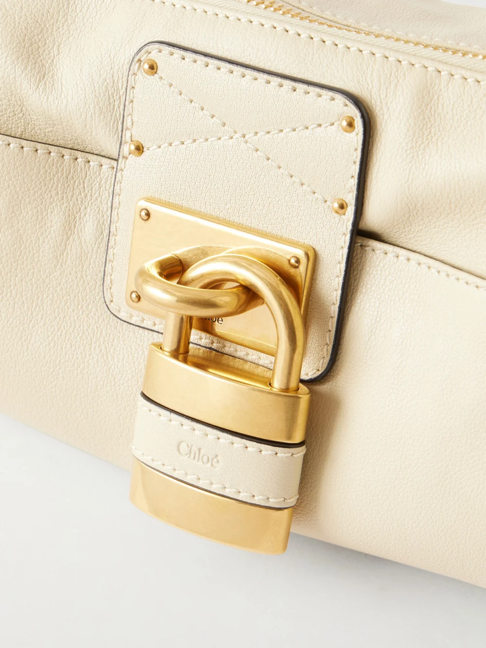 Close-up detail of the Chloé Paddington Leather Shoulder Bag