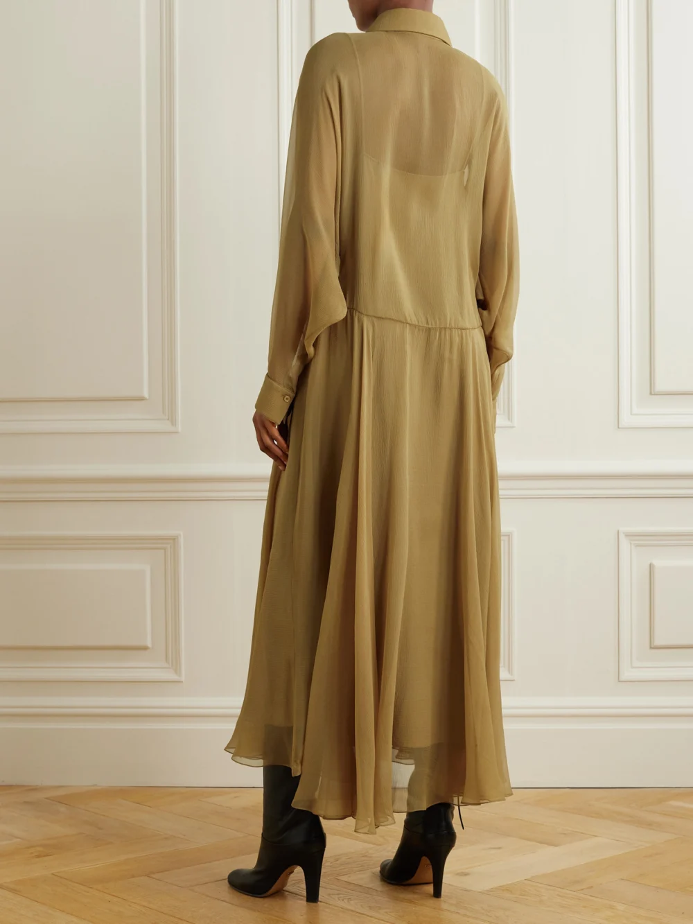 Back view of the Chloé Pleated Organic Silk-mousseline Midi Shirt Dress