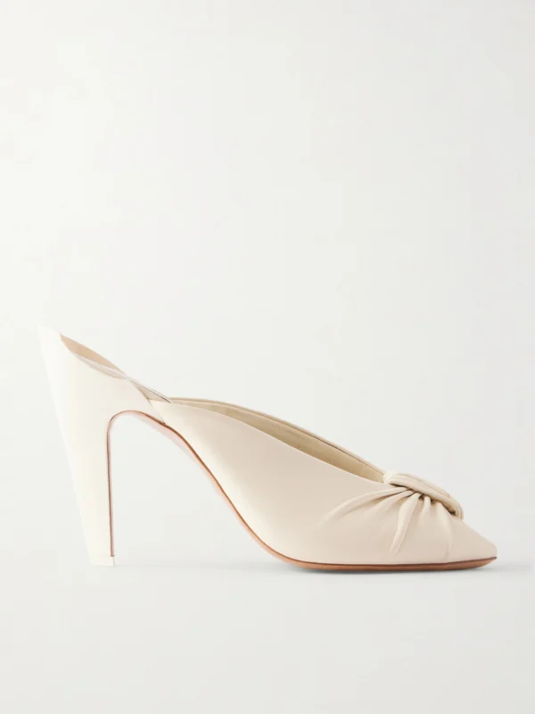 Chloé Suzie Leather Pumps