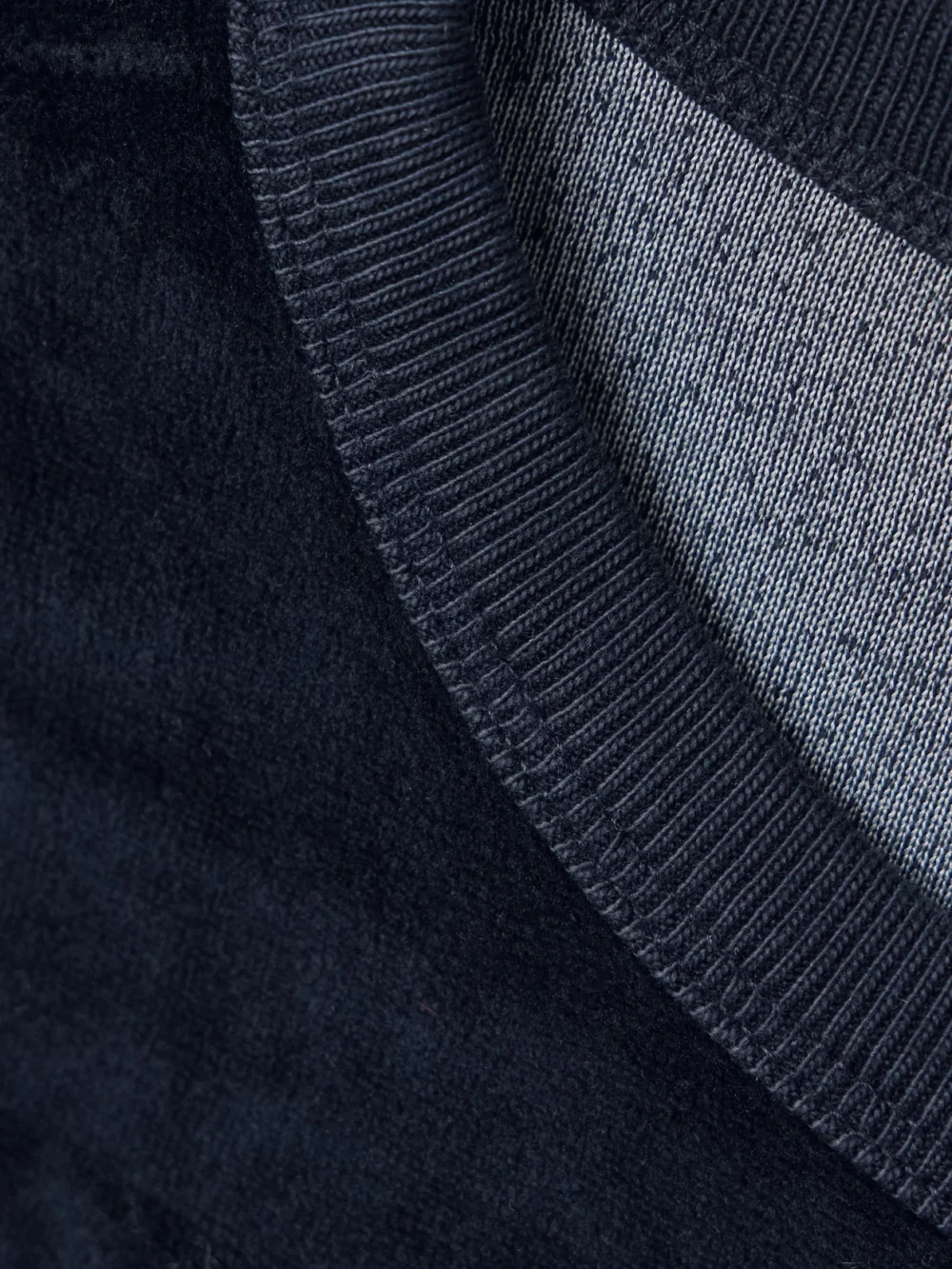 Close-up detail of the Citizens of Humanity Vintage Cotton-blend Velour Sweatshirt
