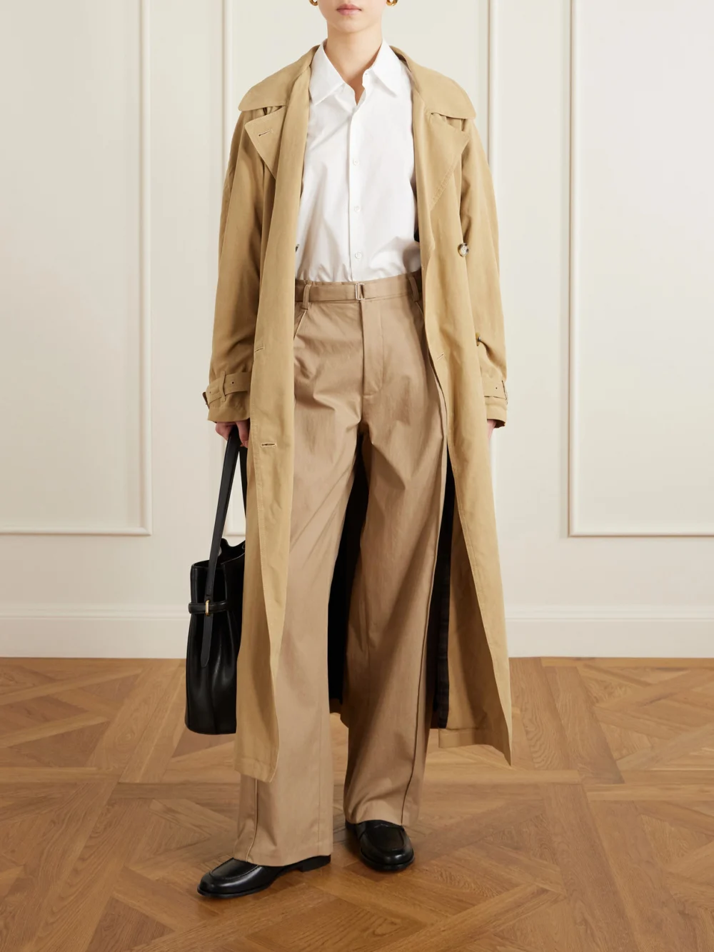 Co Belted Cotton and Linen-blend Wide-leg Pants, worn by a model
