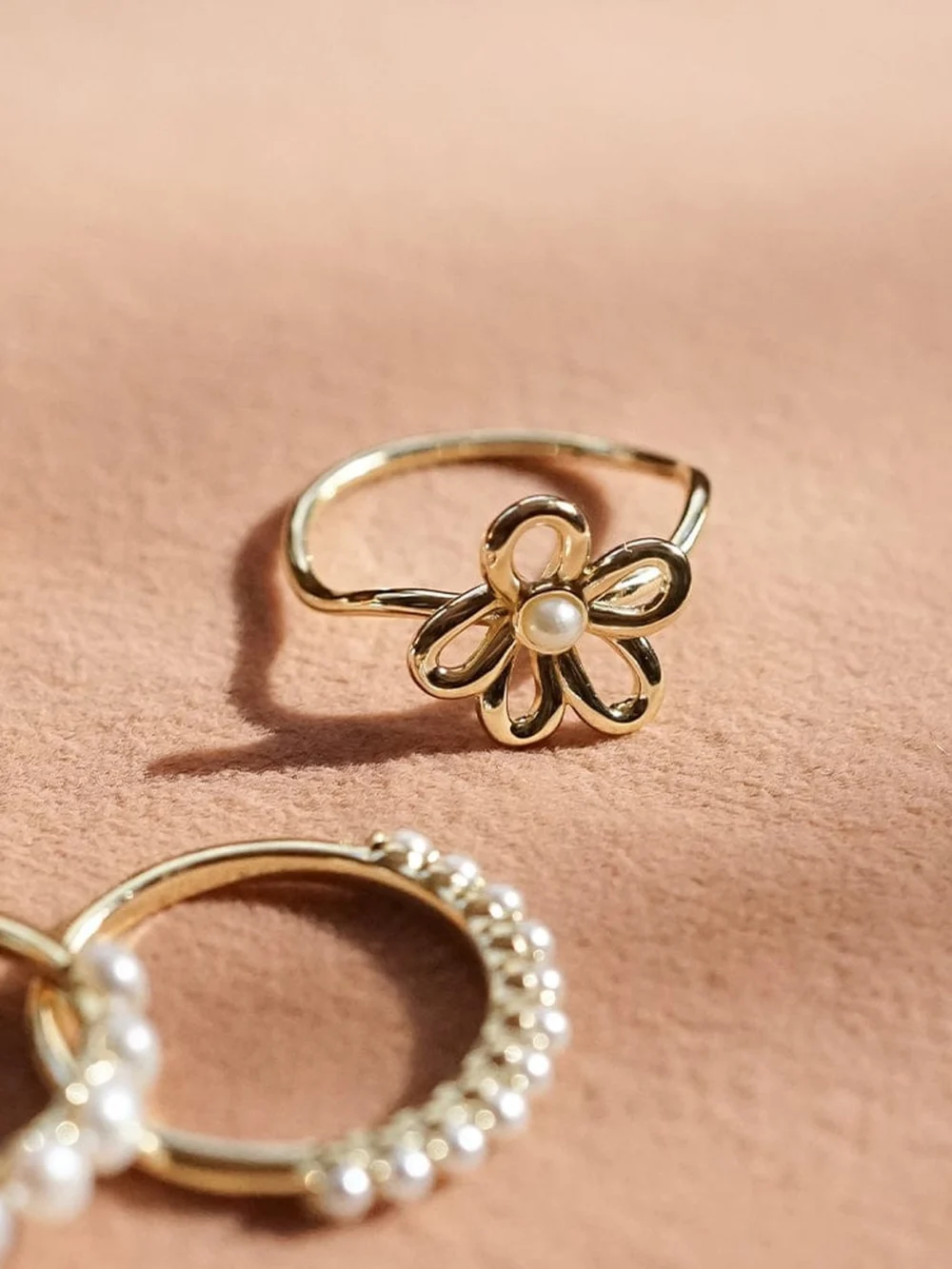 Daisy London Daisy Bow Ring 18ct Gold Plate, view 5