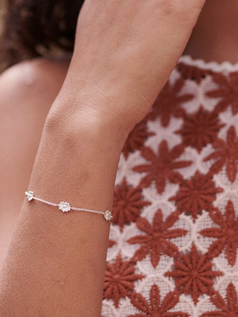 Daisy London Daisy Chain Flower Bracelet Sterling Silver, view 2