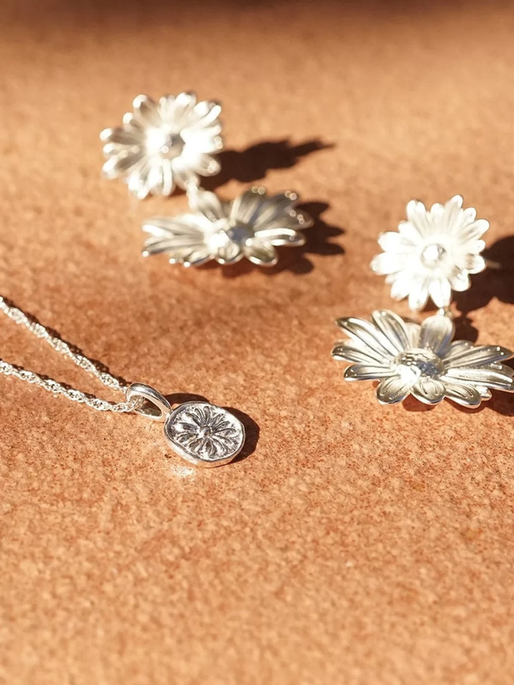 Daisy London Daisy Flower Necklace Sterling Silver, view 5