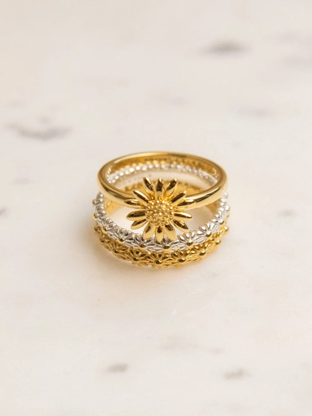 Daisy London English Daisy Ring 18ct Gold Plate, view 3