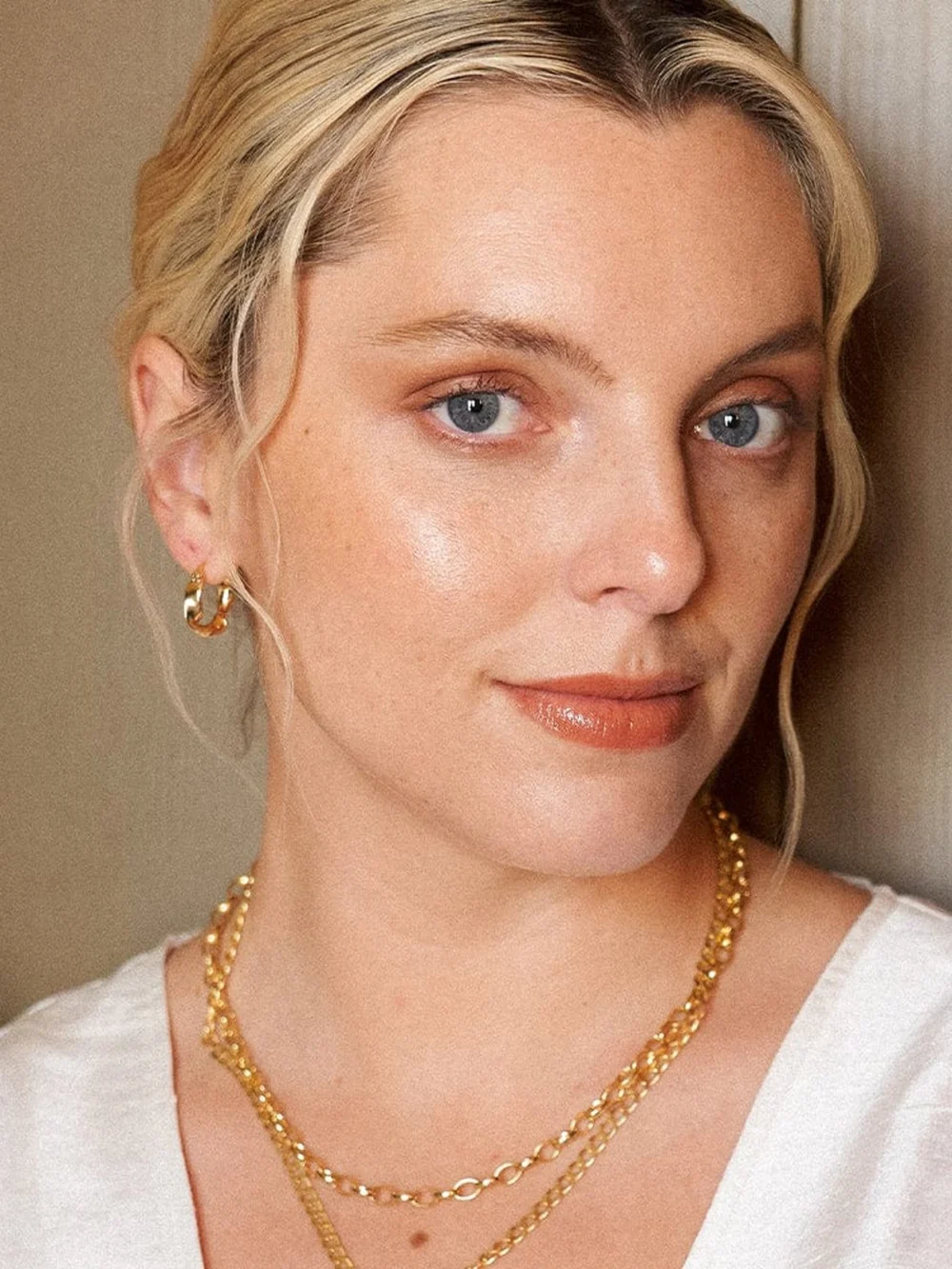 Daisy London Estée Lalonde Flow Hoop Earrings 18ct Gold Plate, view 4
