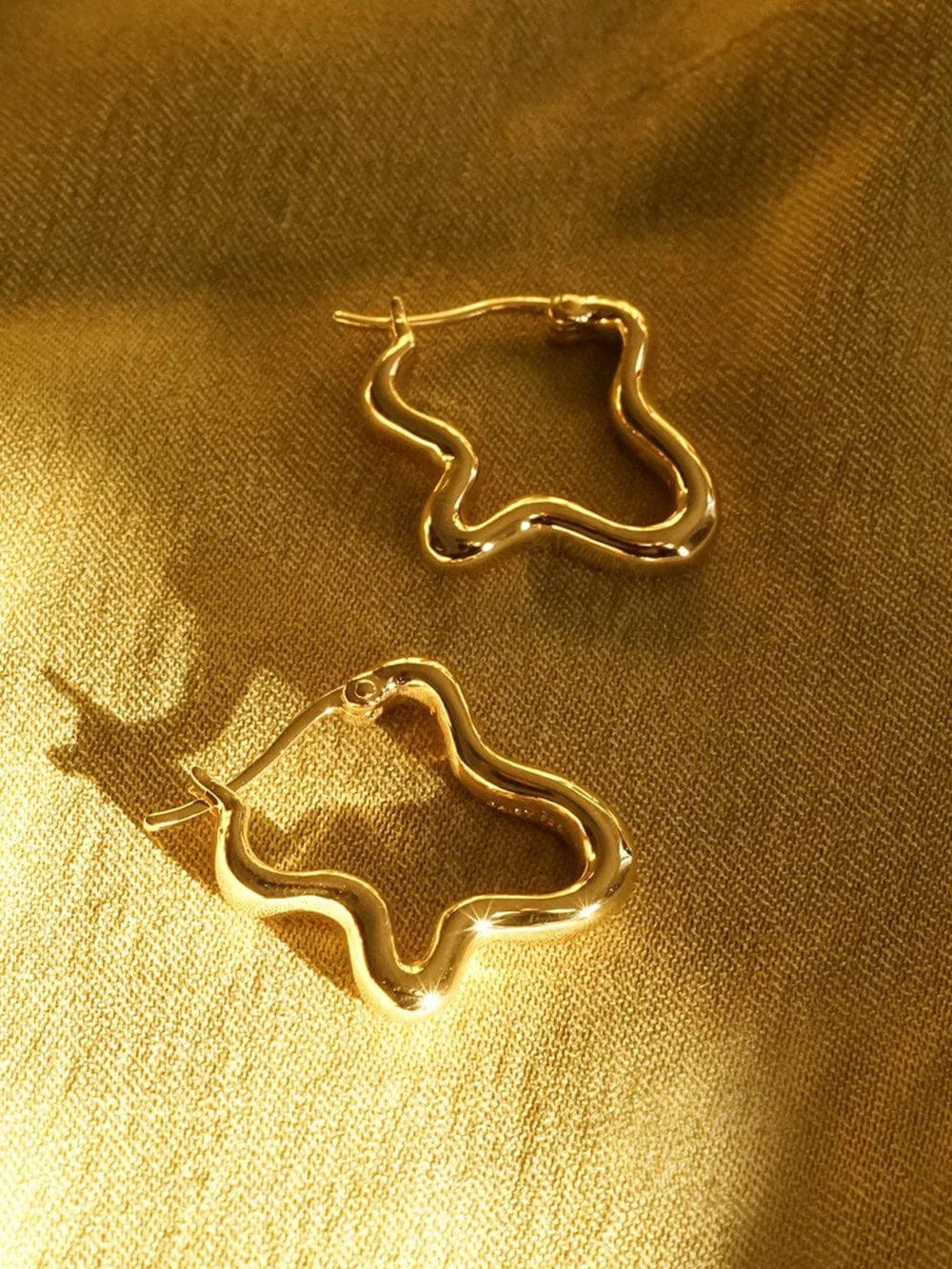 Daisy London Estée Lalonde Wavy Hoop Earrings 18ct Gold Plate, view 5