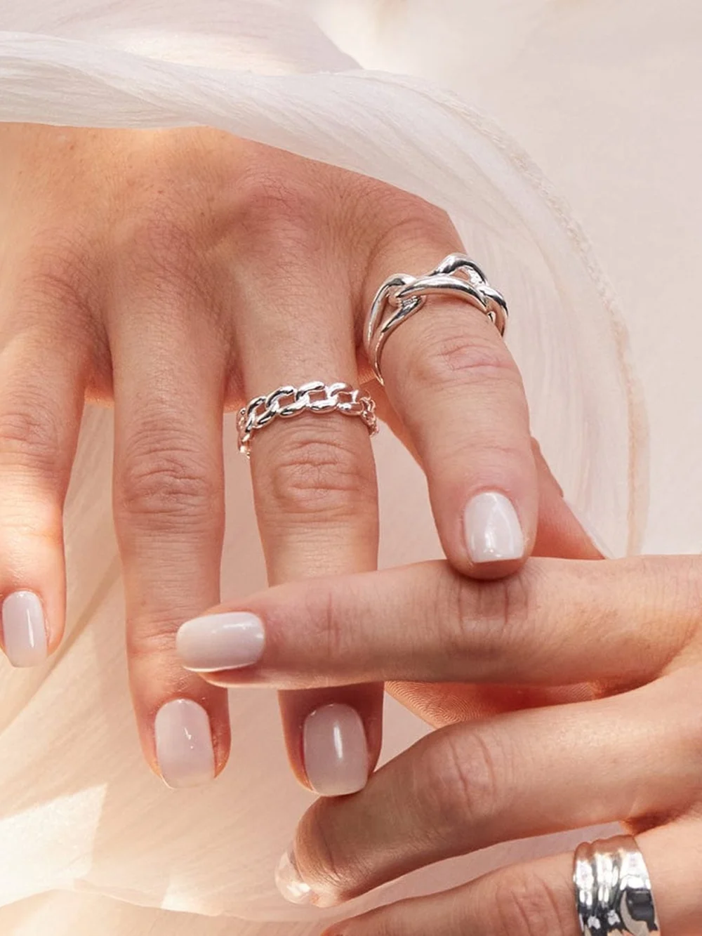 Daisy London Polly Solid Chain Ring Sterling Silver, view 2
