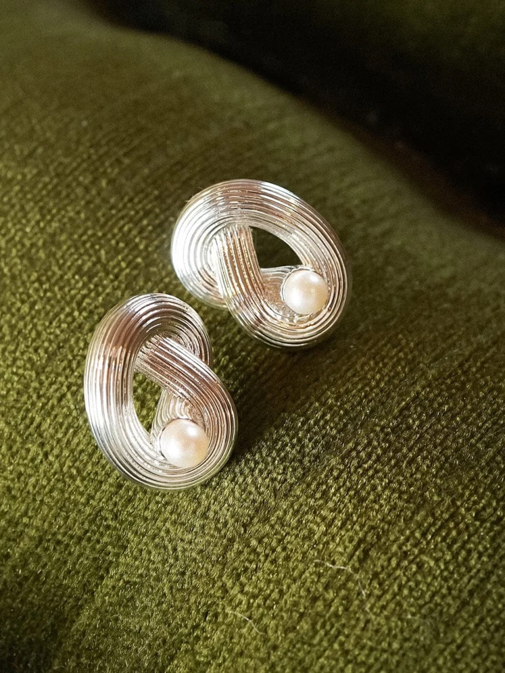 Daisy London Polly Ties the Knot Pearl Stud Earrings Silver Plate, view 3