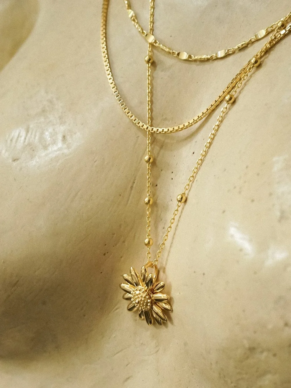 Daisy London Small English Daisy Necklace 18ct Gold Plate, view 3