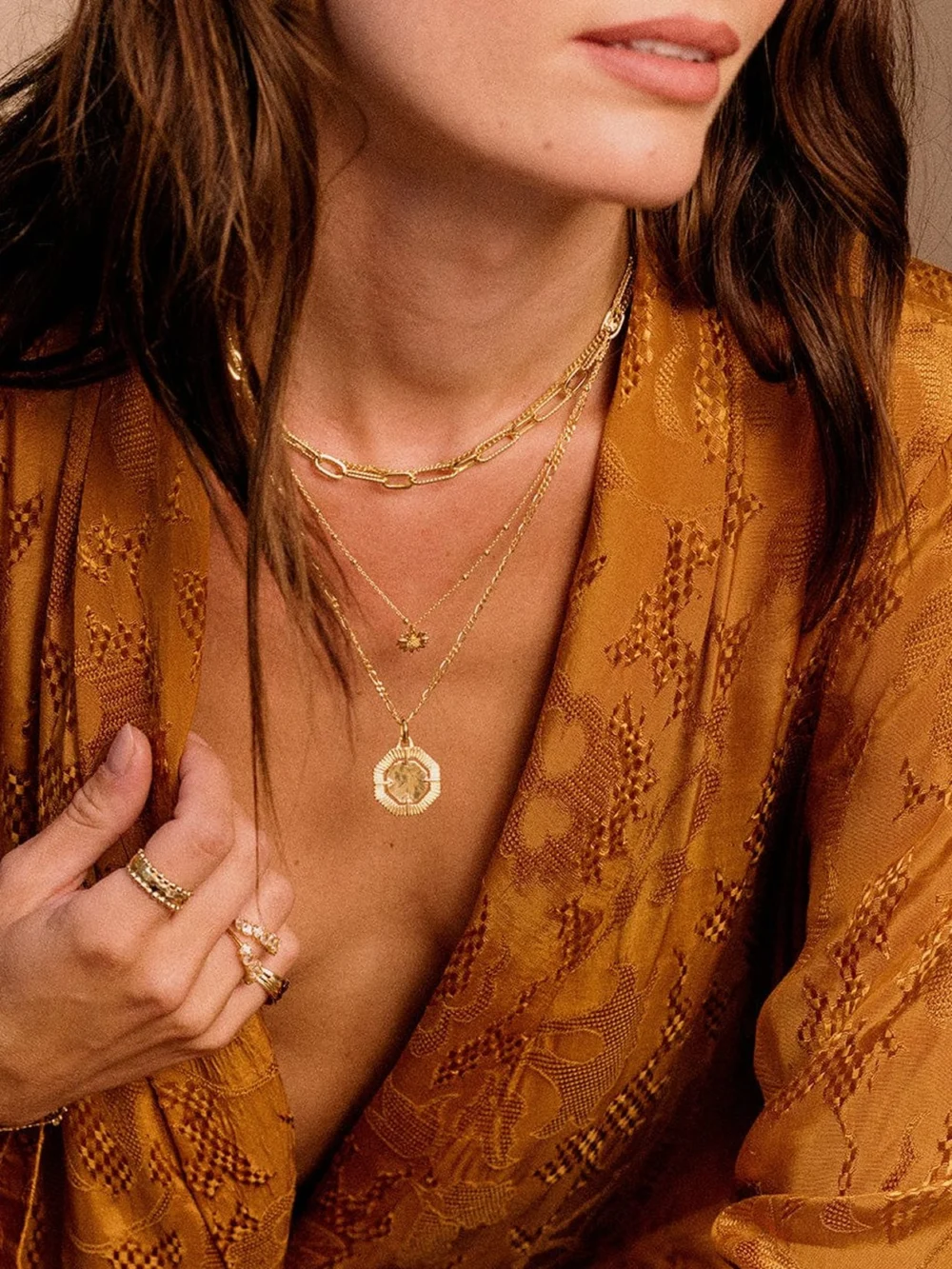 Daisy London Small English Daisy Necklace 18ct Gold Plate, view 4