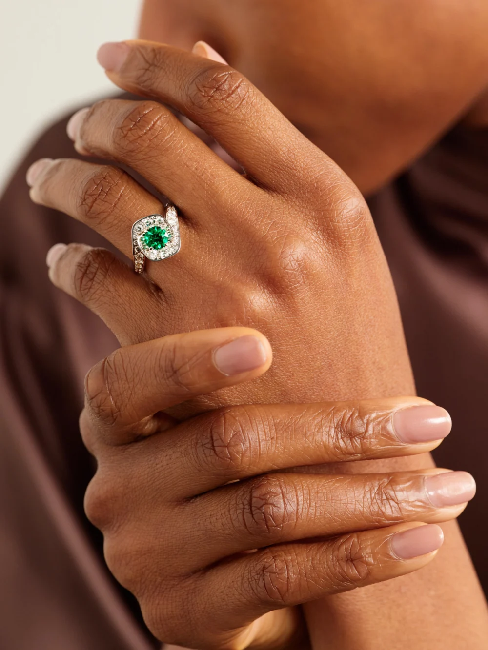 David Morris Frozen Kiss 18-karat White Gold, Diamond and Emerald Ring, styled view
