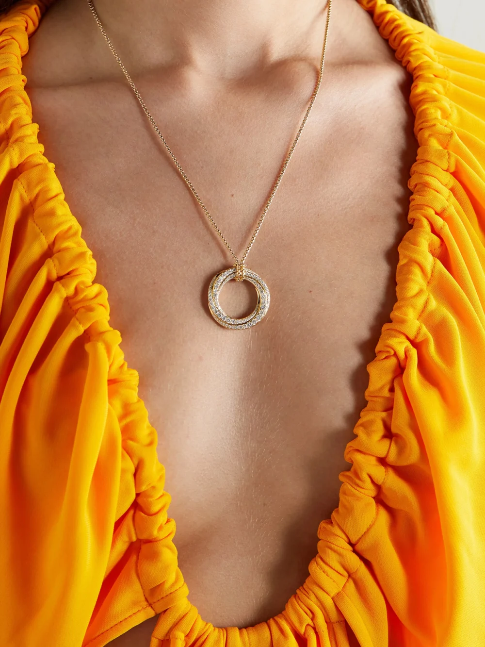 David Yurman Crossover 18-karat Gold Diamond Necklace, styled view
