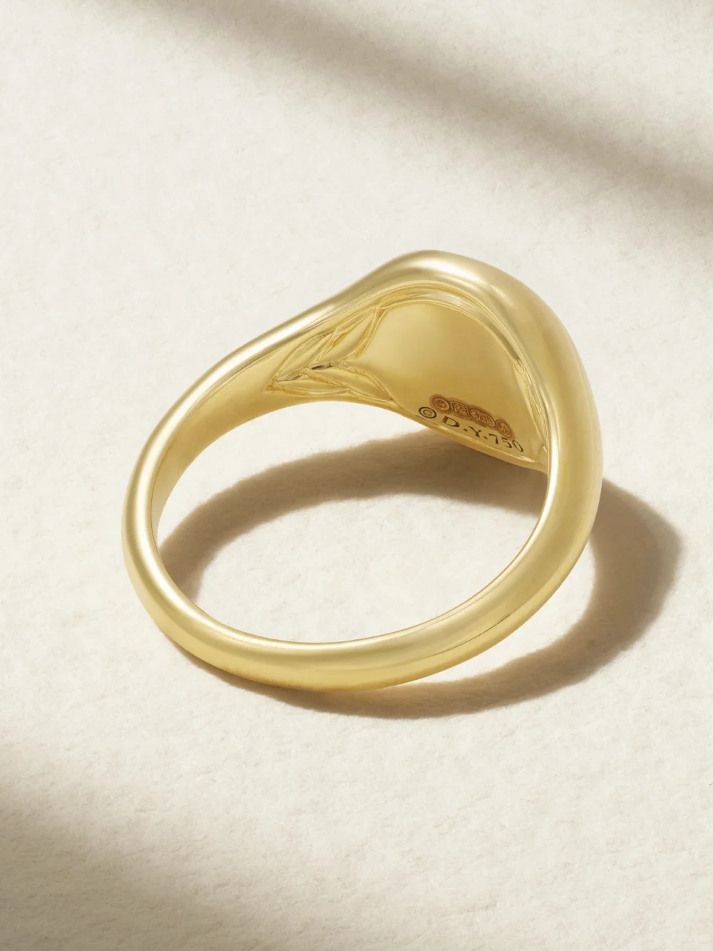 Back view of the David Yurman Initial 18-karat Gold Diamond Pinky Ring