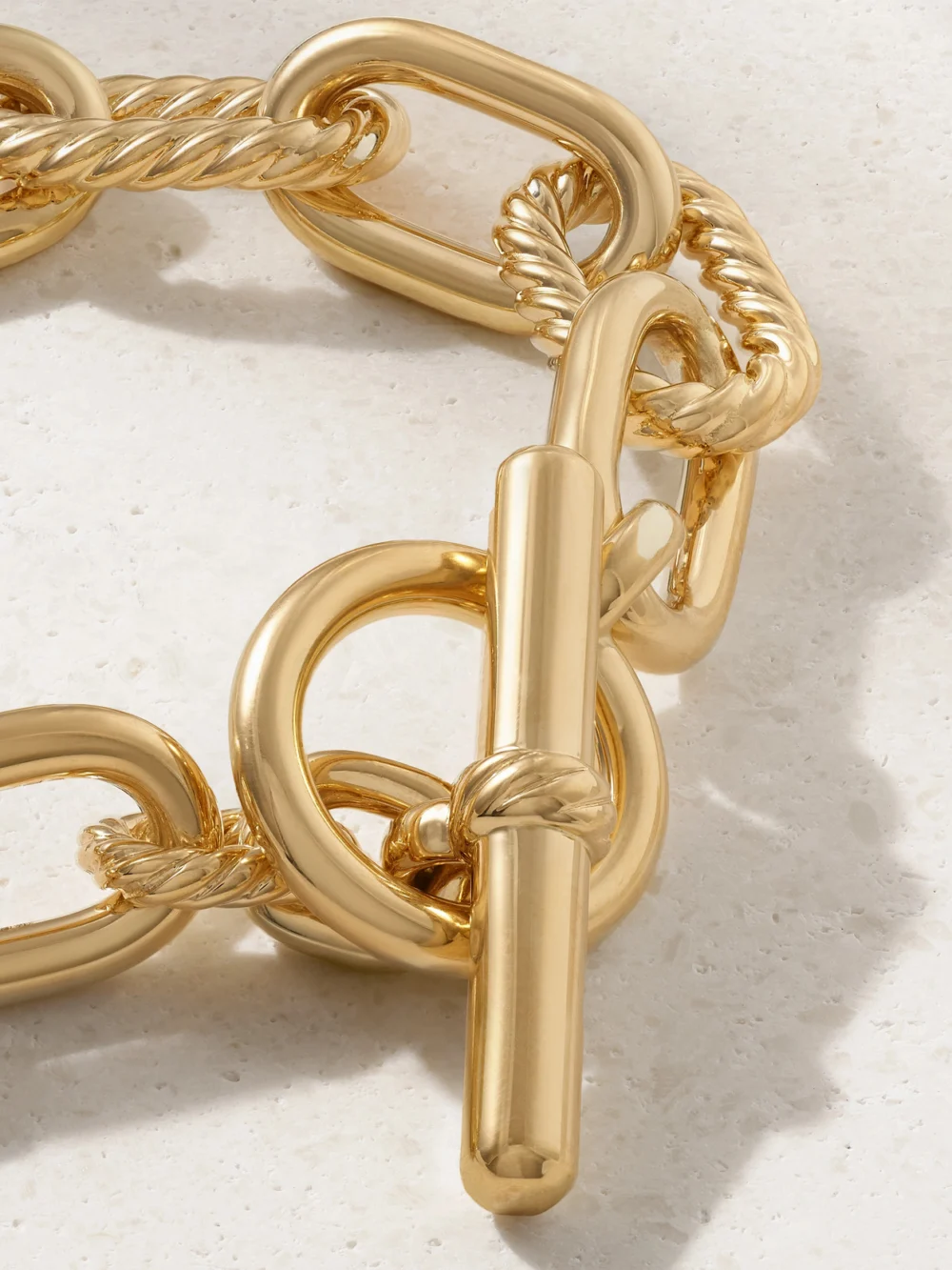 Close-up detail of the David Yurman Madison 18-karat Gold Bracelet