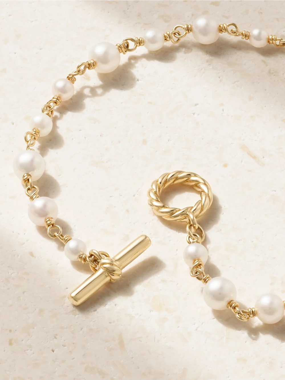 Back view of the David Yurman Pearl Classics 18-karat Gold Pearl Bracelet