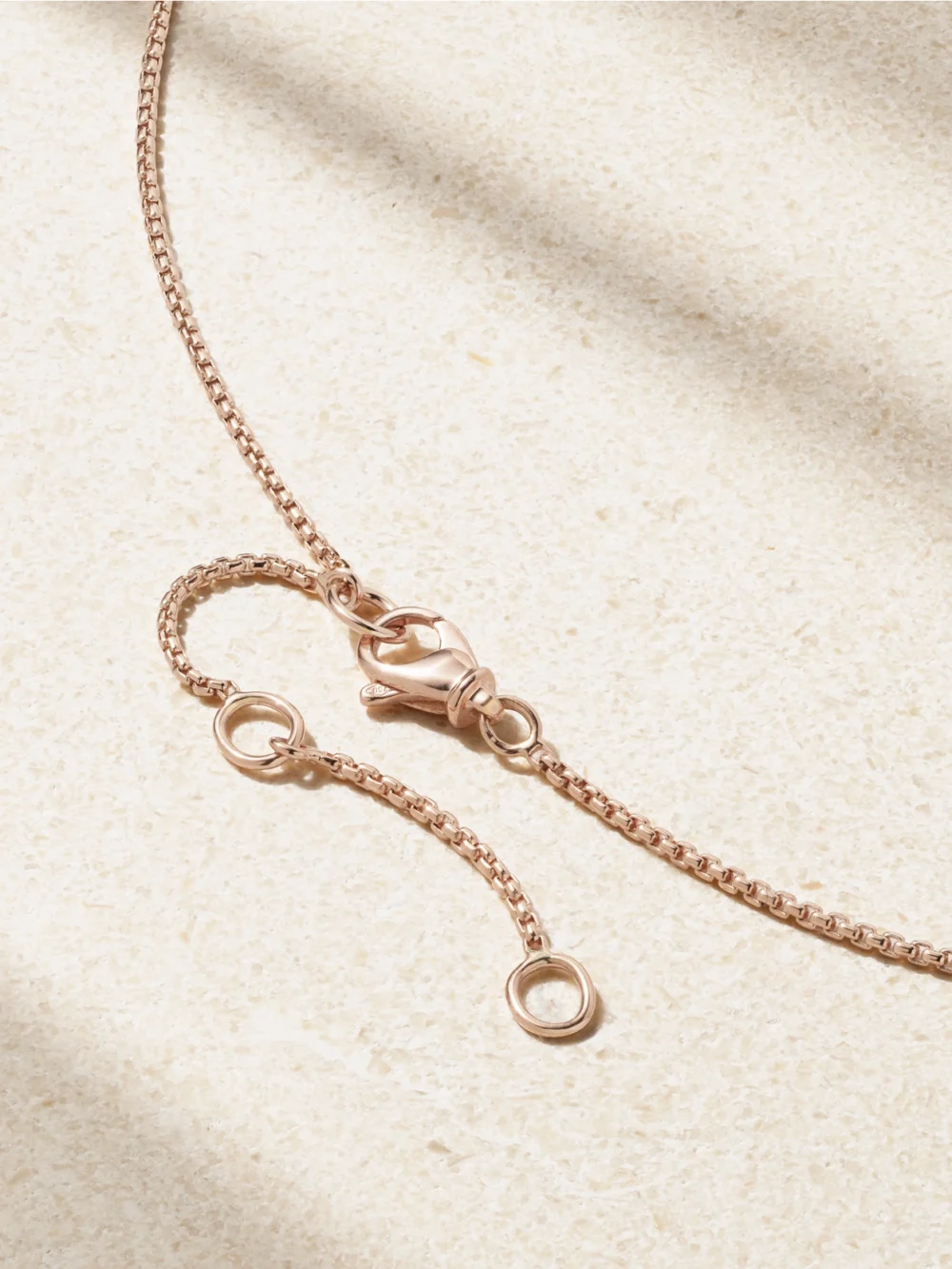 Back view of the David Yurman Petite Pavé 18-karat Rose Gold Diamond Necklace