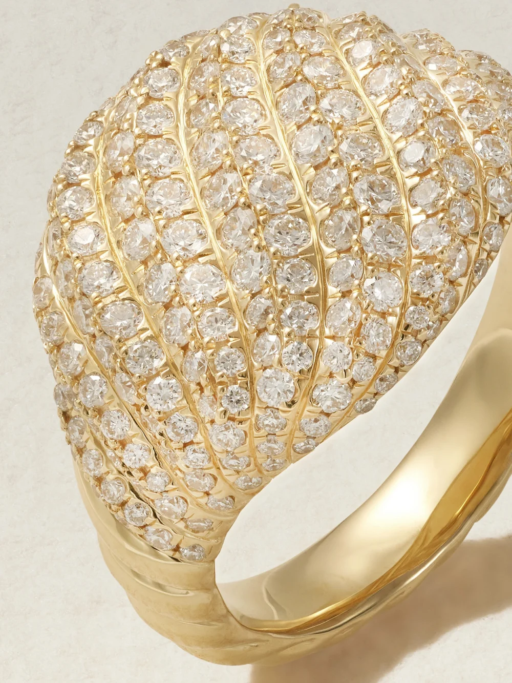 Close-up detail of the David Yurman Sculpted Cable 18-karat Gold Diamond Pinky Ring