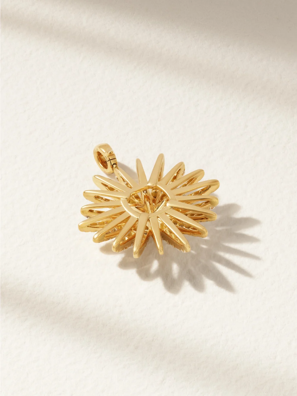 Back view of the David Yurman Starburst Xl 18-karat Gold Diamond Pendant