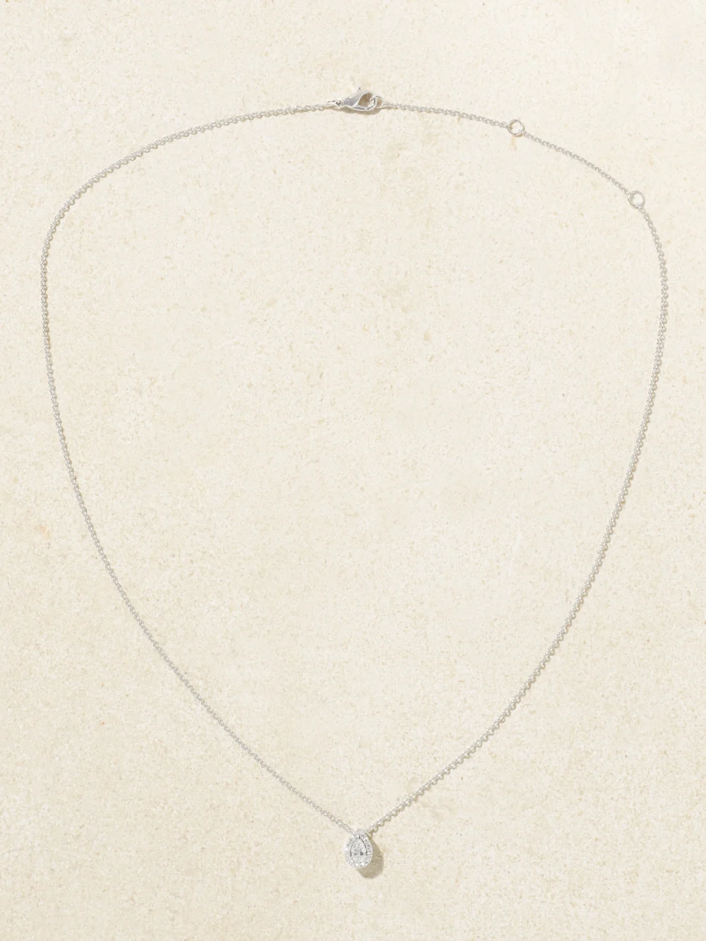Close-up detail of the De Beers London Aura 18-karat White Gold Diamond Necklace