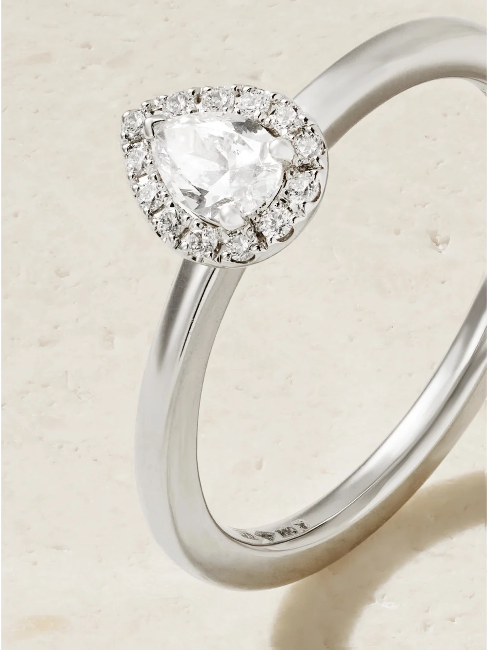 Close-up detail of the De Beers London Aura Platinum Diamond Ring