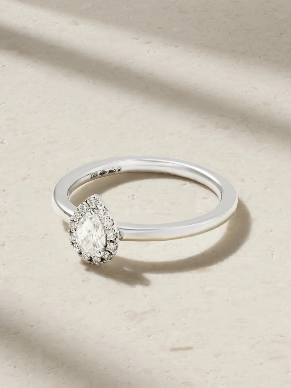 De Beers London Aura Platinum Diamond Ring in gold