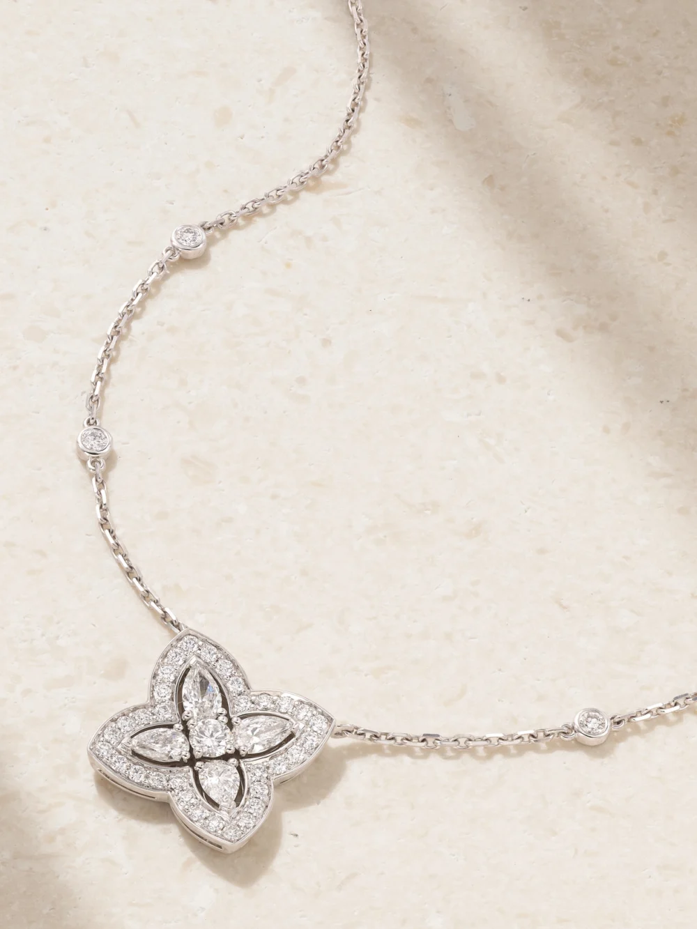 De Beers London Lotus By De Beers 18-karat White Gold Diamond Necklace in silver