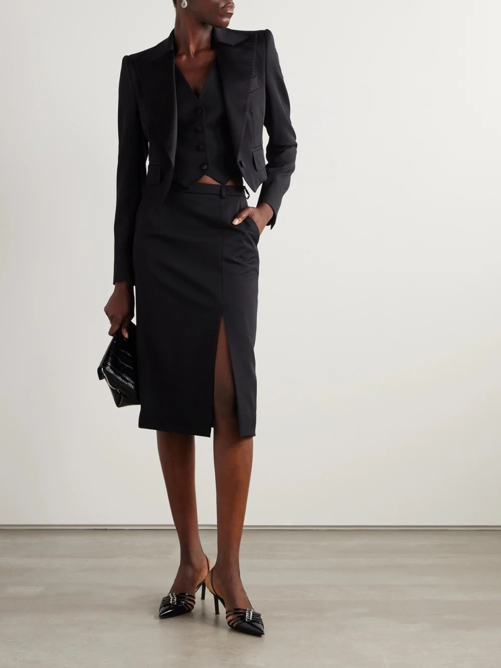 Dolce & Gabbana Convertible Cropped Wool-blend Twill and Silk Blazer, worn by a model